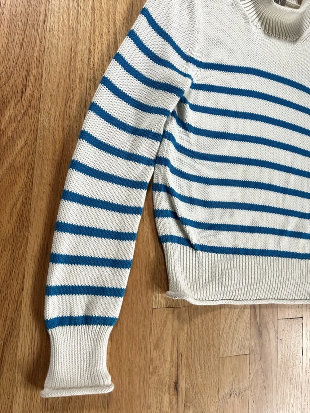 J.CREW heritage rollneck sweater stripe cream blue coastal viral prep size XS